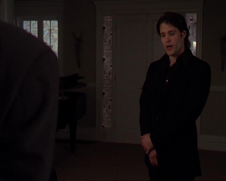 Charmed-Online-dot-419BiteMe0624.jpg