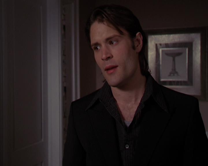 Charmed-Online-dot-419BiteMe0694.jpg