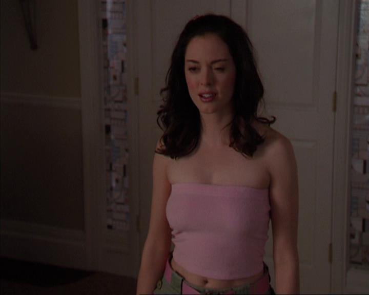 Charmed-Online-dot-419BiteMe0703.jpg