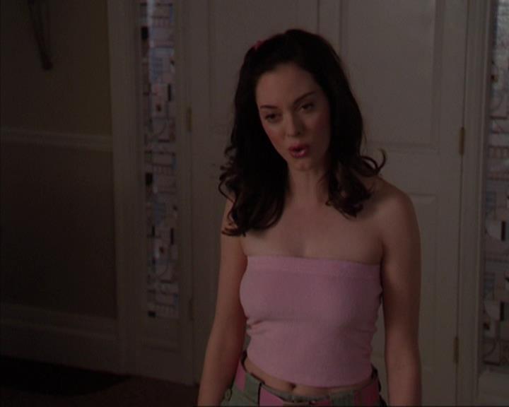 Charmed-Online-dot-419BiteMe0704.jpg
