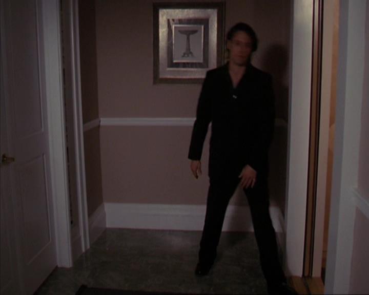 Charmed-Online-dot-419BiteMe0714.jpg