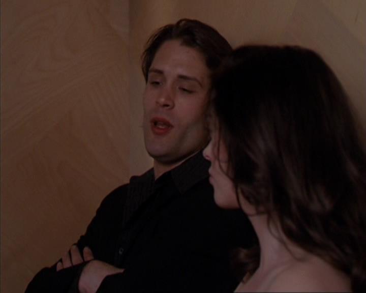 Charmed-Online-dot-419BiteMe0726.jpg