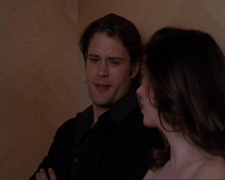 Charmed-Online-dot-419BiteMe0730.jpg