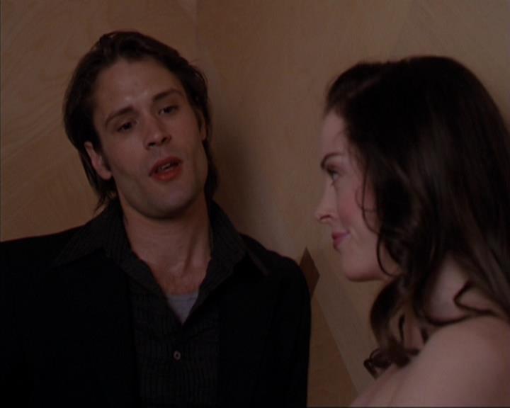 Charmed-Online-dot-419BiteMe0764.jpg
