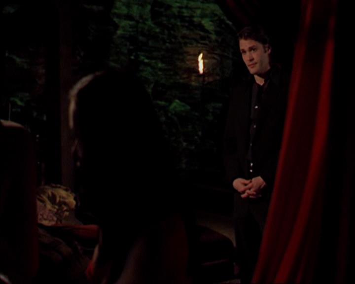 Charmed-Online-dot-419BiteMe0808.jpg