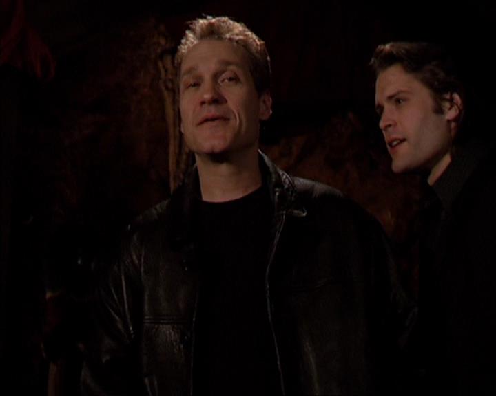 Charmed-Online-dot-419BiteMe0828.jpg