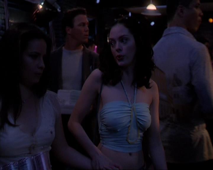 Charmed-Online-dot-419BiteMe0858.jpg