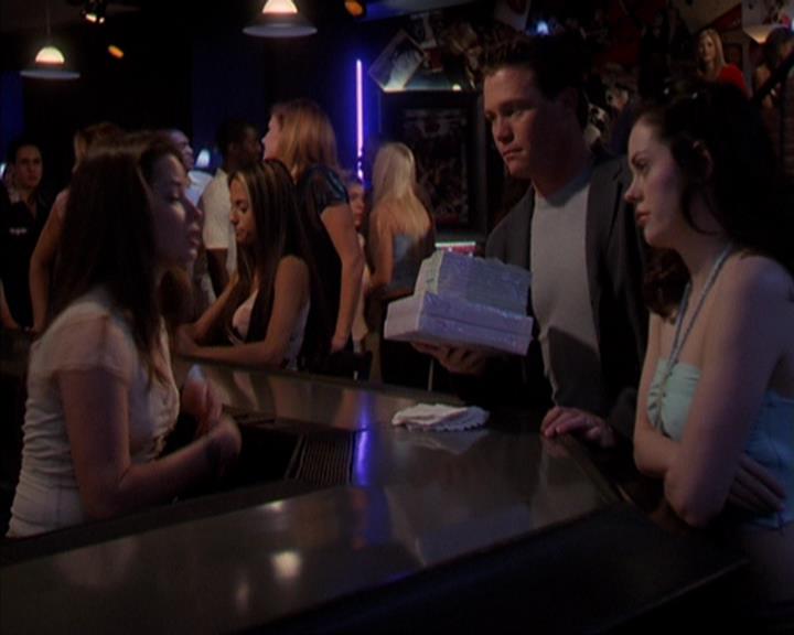 Charmed-Online-dot-419BiteMe0866.jpg