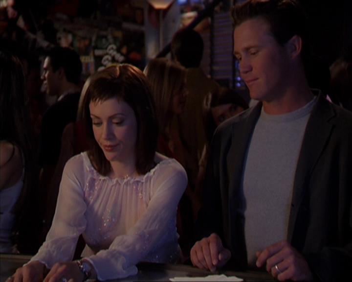 Charmed-Online-dot-419BiteMe0874.jpg