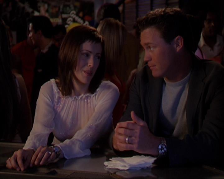 Charmed-Online-dot-419BiteMe0898.jpg
