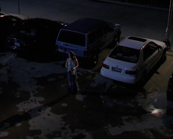Charmed-Online-dot-419BiteMe0976.jpg