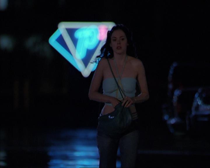 Charmed-Online-dot-419BiteMe0981.jpg