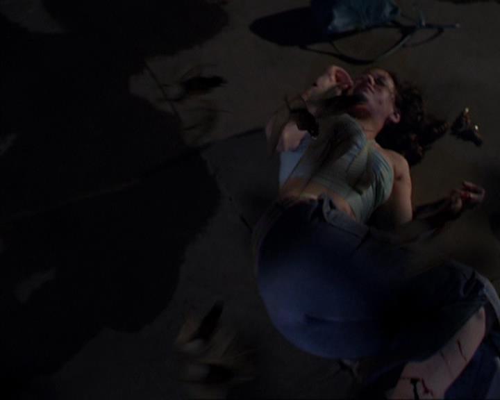 Charmed-Online-dot-419BiteMe1002.jpg