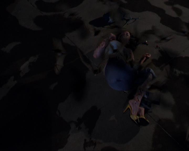 Charmed-Online-dot-419BiteMe1003.jpg