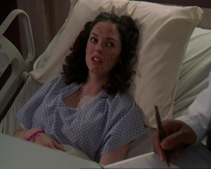 Charmed-Online-dot-419BiteMe1016.jpg
