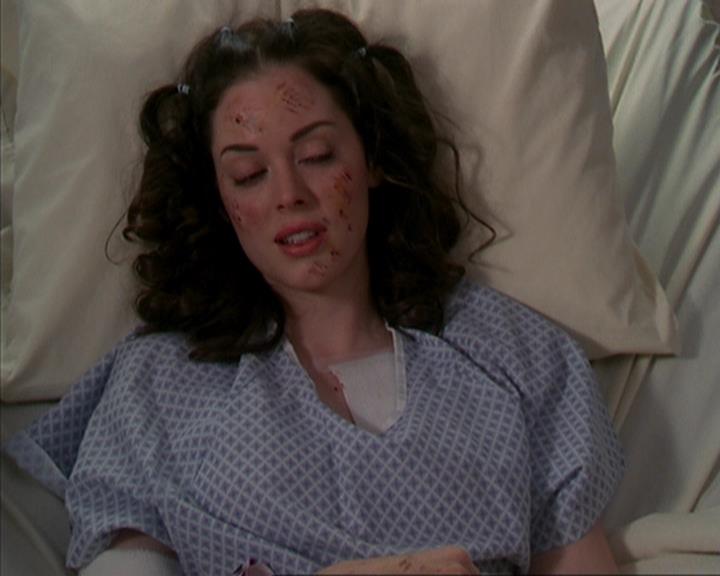 Charmed-Online-dot-419BiteMe1044.jpg