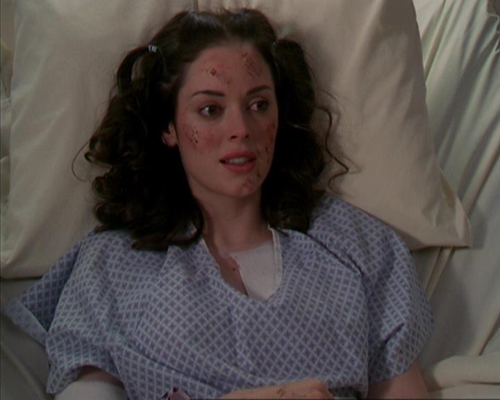 Charmed-Online-dot-419BiteMe1045.jpg