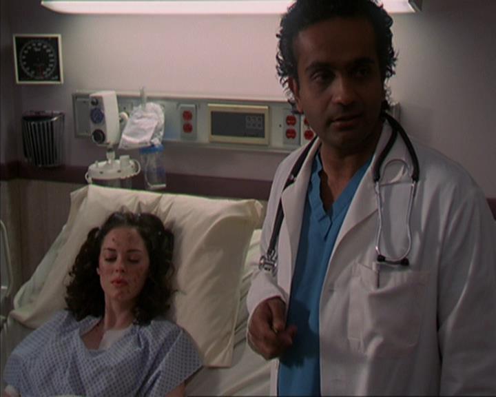 Charmed-Online-dot-419BiteMe1051.jpg