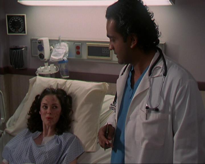 Charmed-Online-dot-419BiteMe1053.jpg