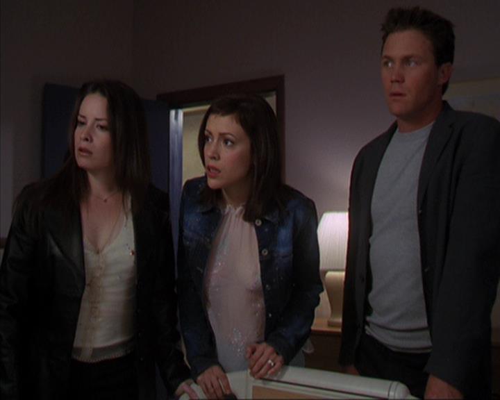 Charmed-Online-dot-419BiteMe1056.jpg