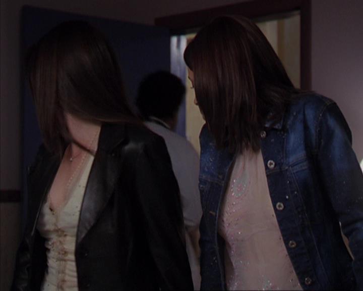 Charmed-Online-dot-419BiteMe1059.jpg