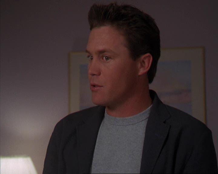 Charmed-Online-dot-419BiteMe1062.jpg