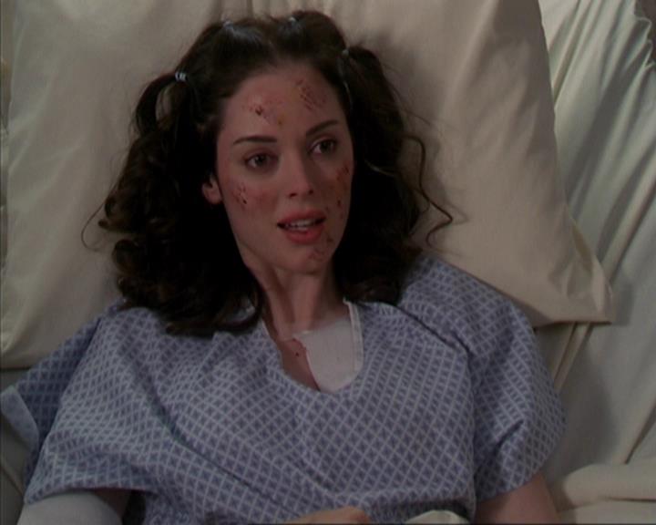 Charmed-Online-dot-419BiteMe1070.jpg
