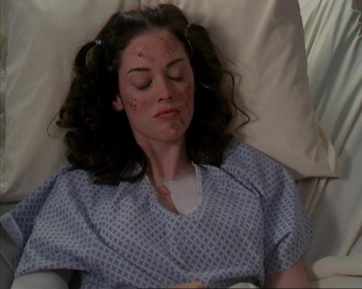 Charmed-Online-dot-419BiteMe1077.jpg