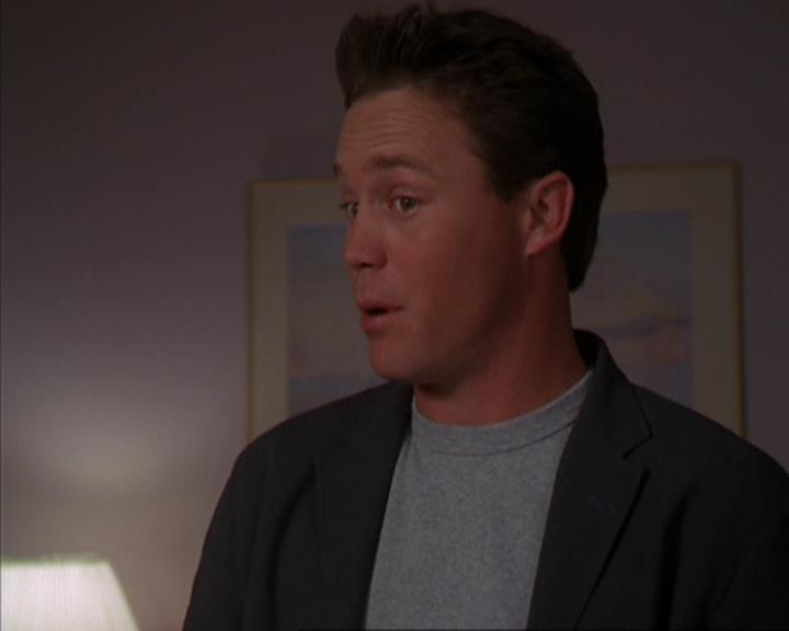 Charmed-Online-dot-419BiteMe1081.jpg