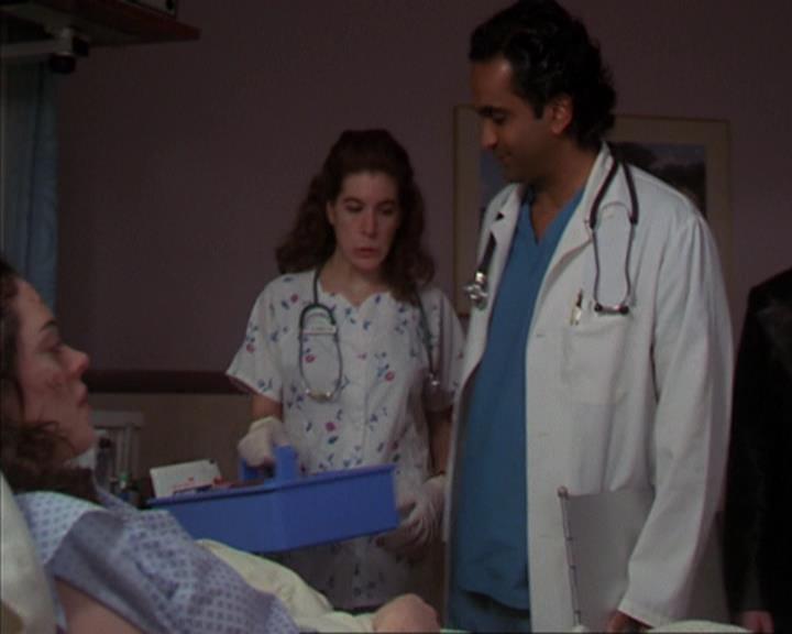Charmed-Online-dot-419BiteMe1087.jpg