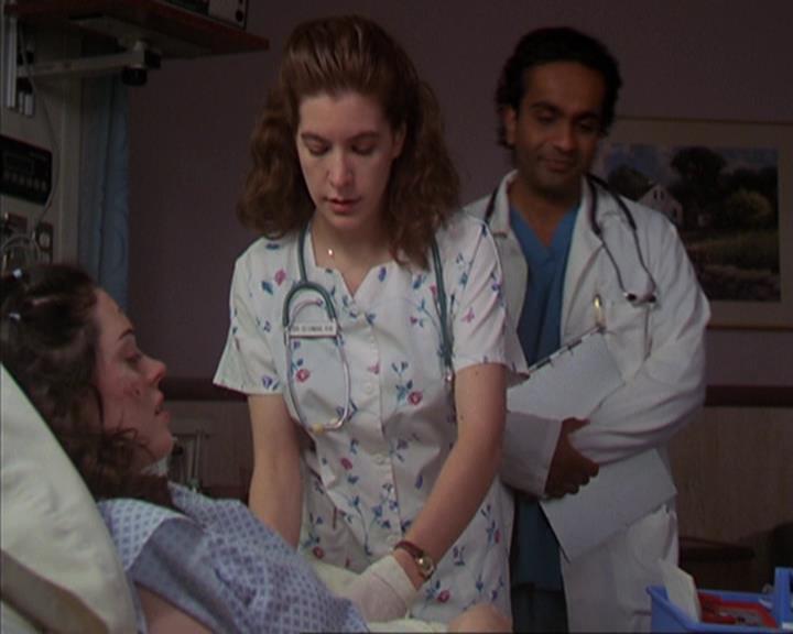 Charmed-Online-dot-419BiteMe1090.jpg