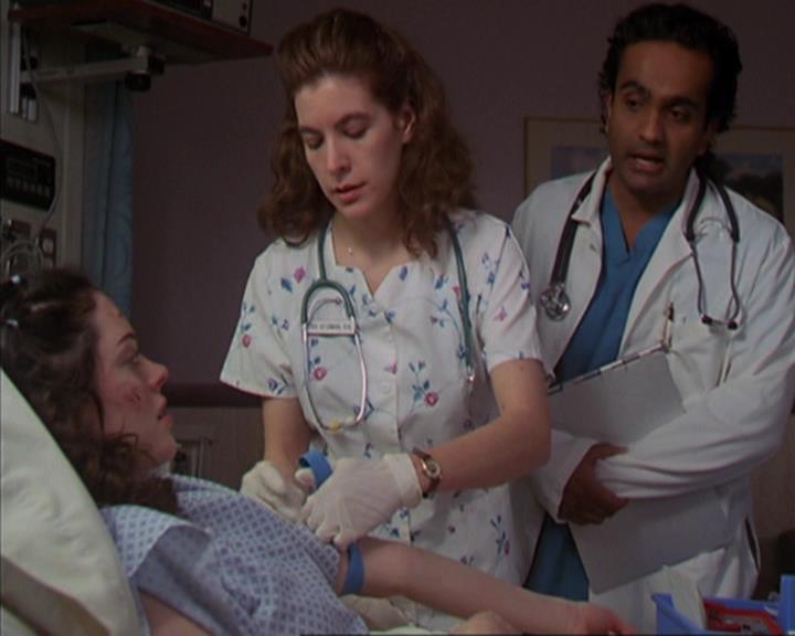 Charmed-Online-dot-419BiteMe1092.jpg