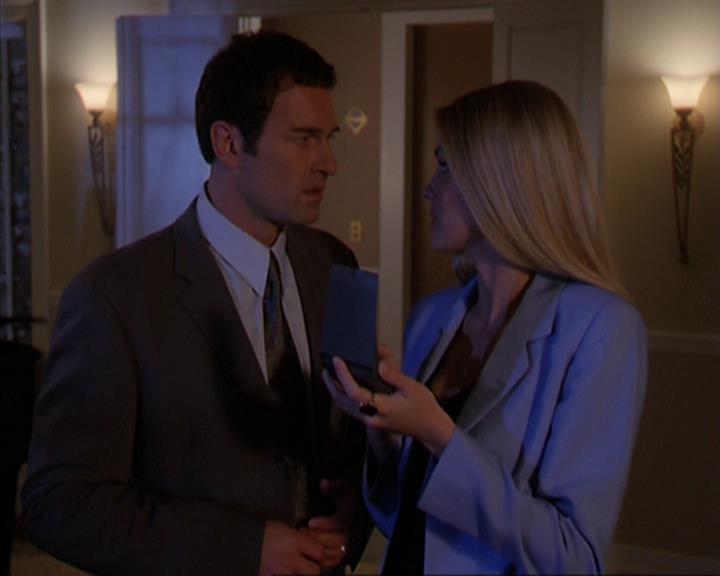 Charmed-Online-dot-419BiteMe1126.jpg