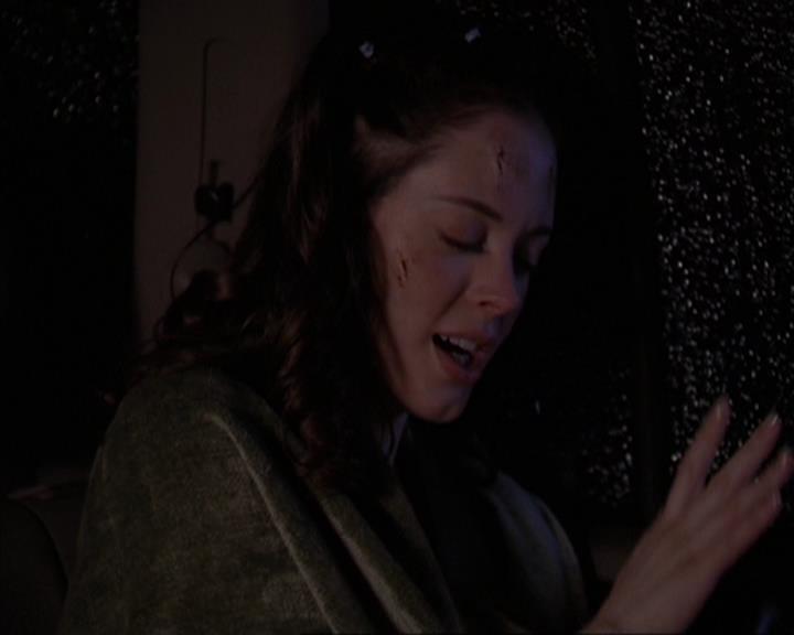 Charmed-Online-dot-419BiteMe1155.jpg