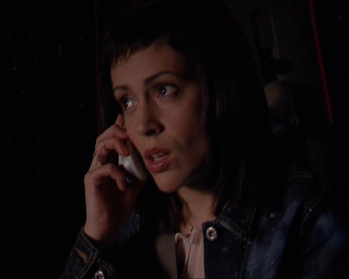Charmed-Online-dot-419BiteMe1157.jpg