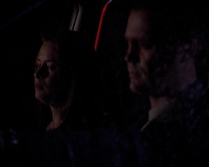 Charmed-Online-dot-419BiteMe1170.jpg