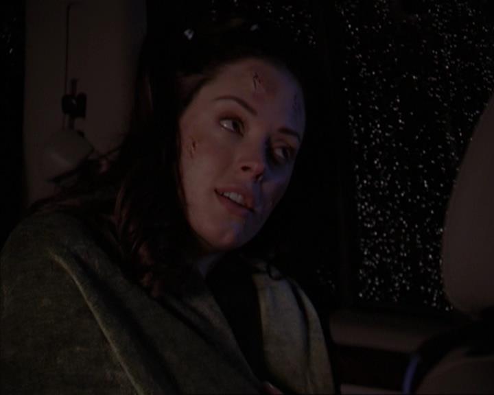 Charmed-Online-dot-419BiteMe1176.jpg