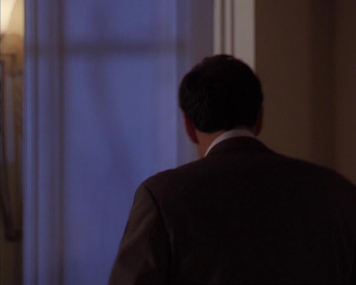 Charmed-Online-dot-419BiteMe1215.jpg