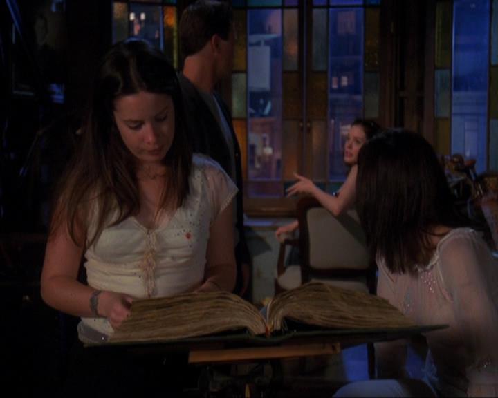 Charmed-Online-dot-419BiteMe1235.jpg