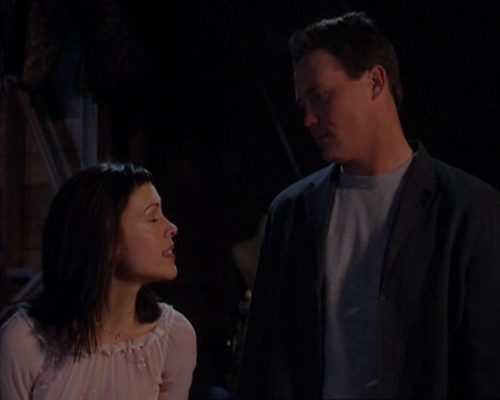Charmed-Online-dot-419BiteMe1253.jpg