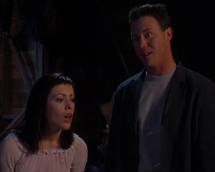 Charmed-Online-dot-419BiteMe1256.jpg