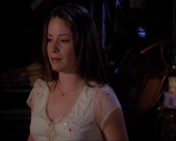 Charmed-Online-dot-419BiteMe1261.jpg