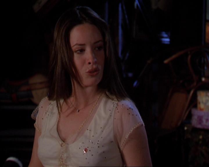 Charmed-Online-dot-419BiteMe1264.jpg