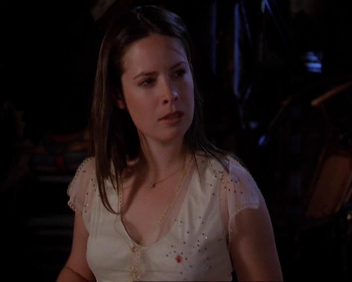 Charmed-Online-dot-419BiteMe1271.jpg