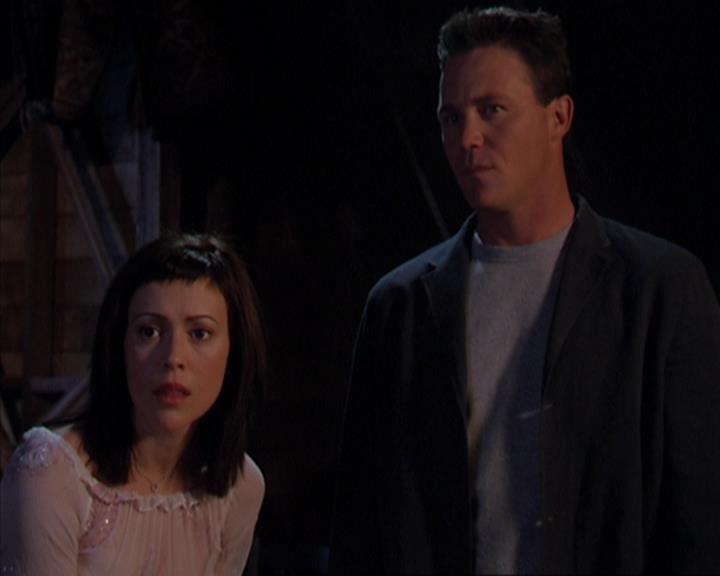 Charmed-Online-dot-419BiteMe1276.jpg