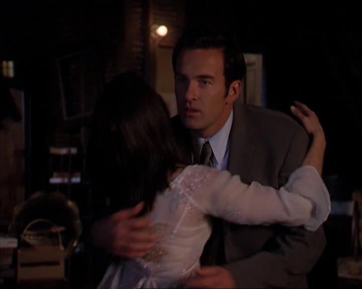 Charmed-Online-dot-419BiteMe1282.jpg