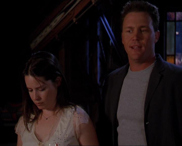 Charmed-Online-dot-419BiteMe1290.jpg
