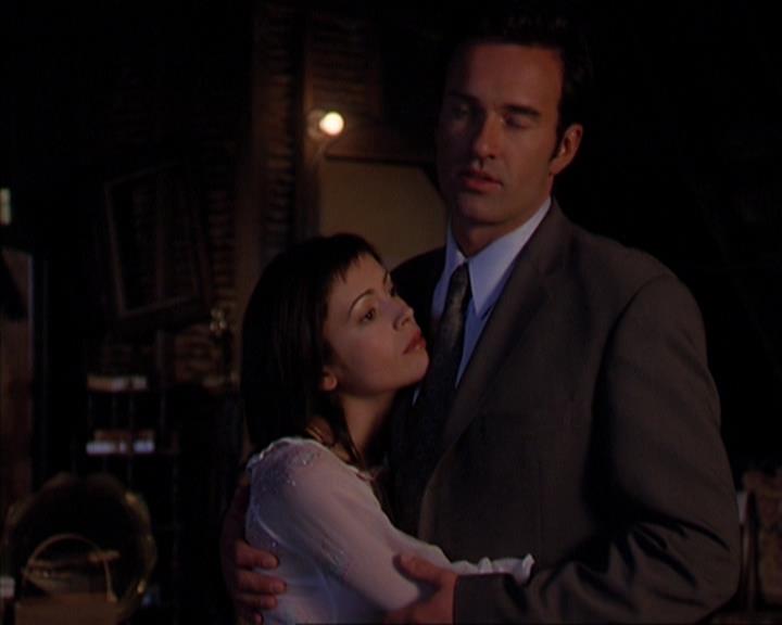 Charmed-Online-dot-419BiteMe1296.jpg