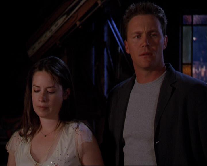 Charmed-Online-dot-419BiteMe1297.jpg