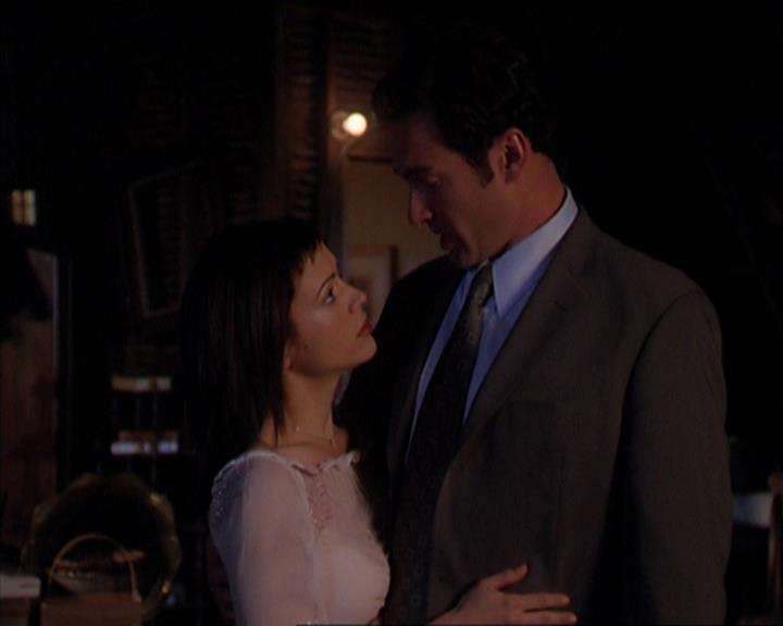 Charmed-Online-dot-419BiteMe1300.jpg